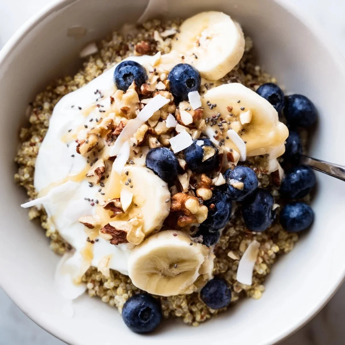 Blueberry Quinoa Breakfast Bowl