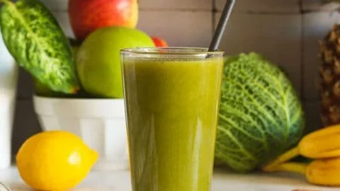 High-fiber Smoothie for Constipation and Bloating