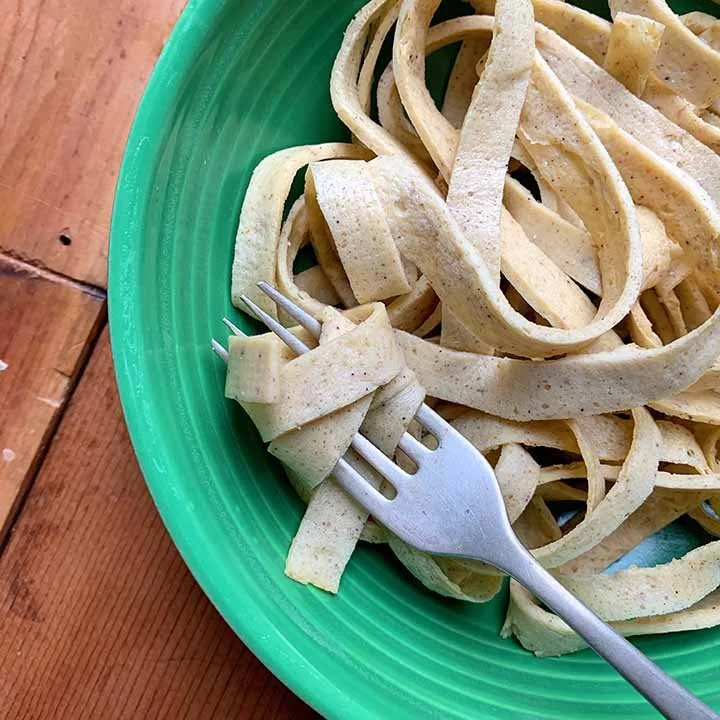 Low Carb Noodles {2g net carbs}