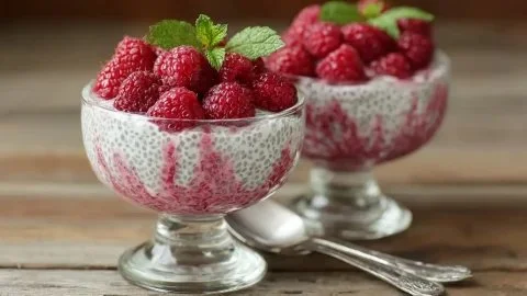 Vanilla Raspberry Chia Pudding