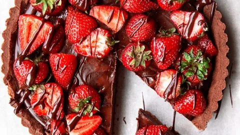 Delicious dark chocolate strawberry tart with fresh strawberries and rich chocolate ganache