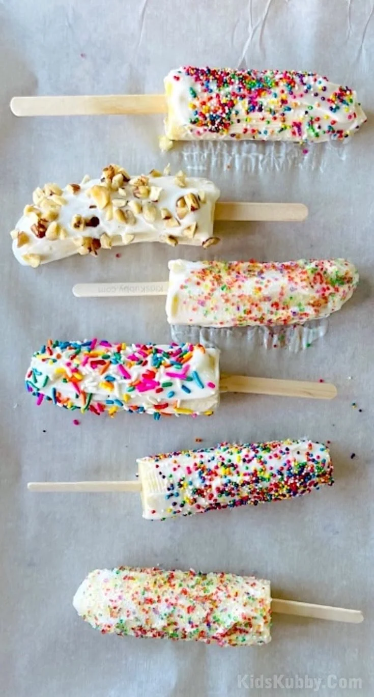 Healthy frozen banana pops made with natural ingredients