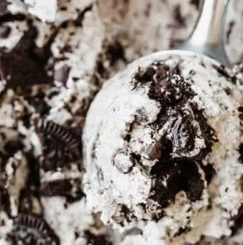 Delicious No Churn Oreo Ice Cream with crushed Oreo cookies