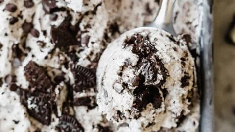 Delicious No Churn Oreo Ice Cream with crushed Oreo cookies